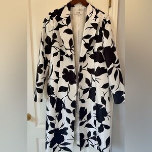 Elegant Black and White Floral Women's Coat Le Suit